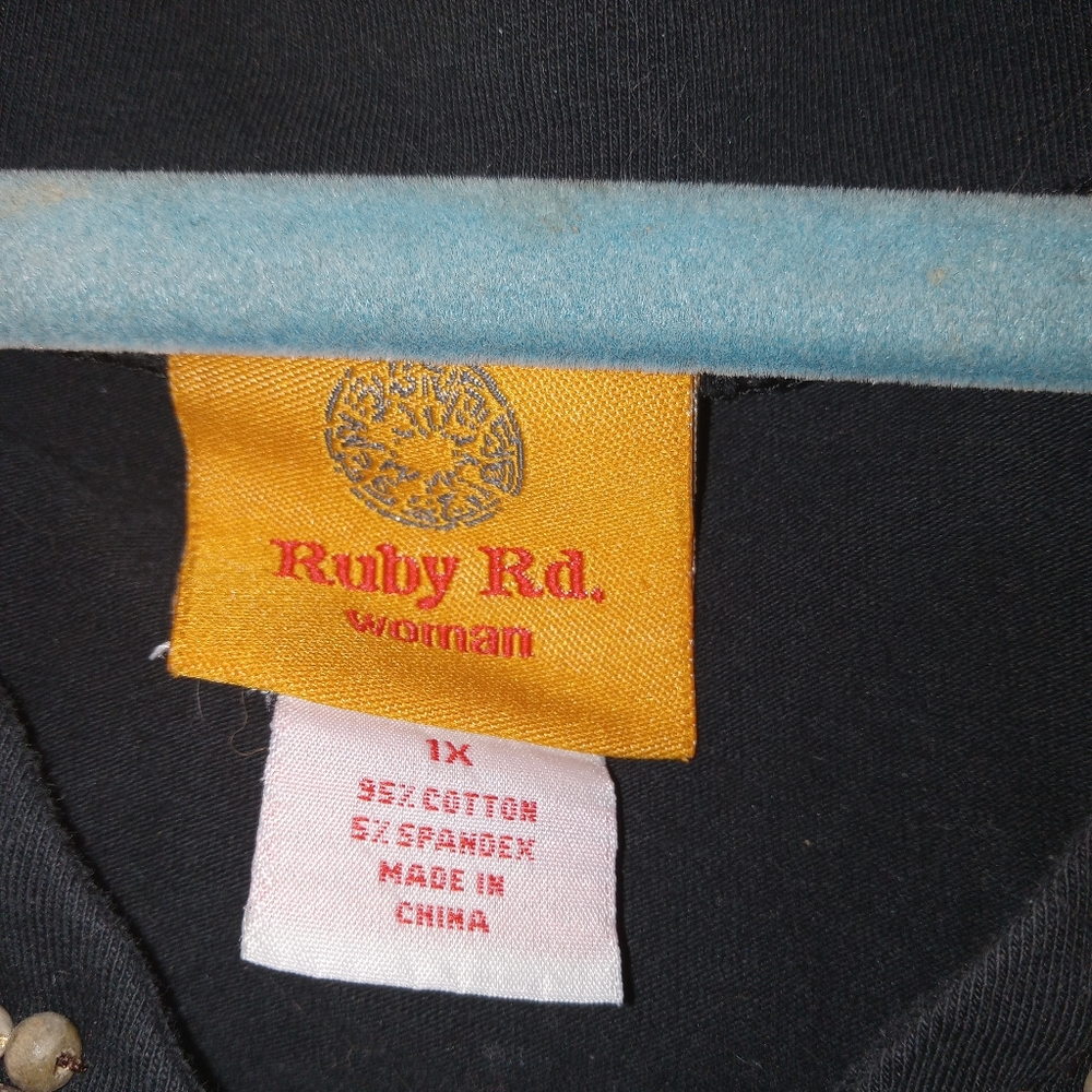 Embellished T-SHIRT - Picture 3 of 3